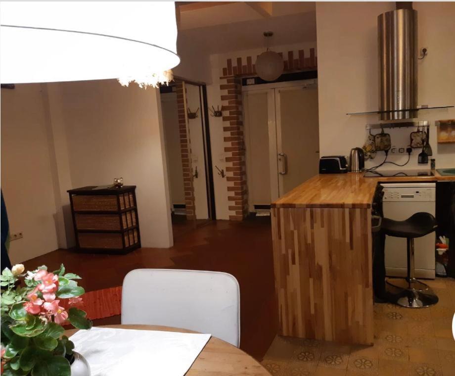 2 Story Studio Apartment Free Parking Included Riga Dış mekan fotoğraf