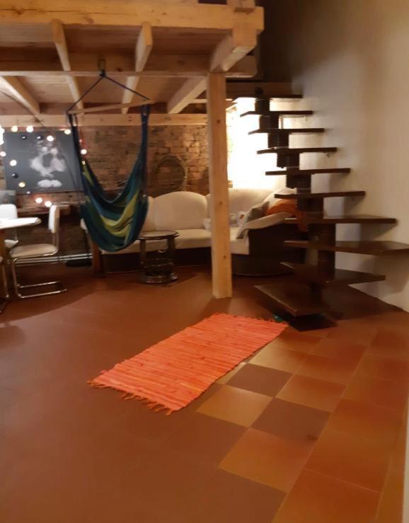 2 Story Studio Apartment Free Parking Included Riga Dış mekan fotoğraf